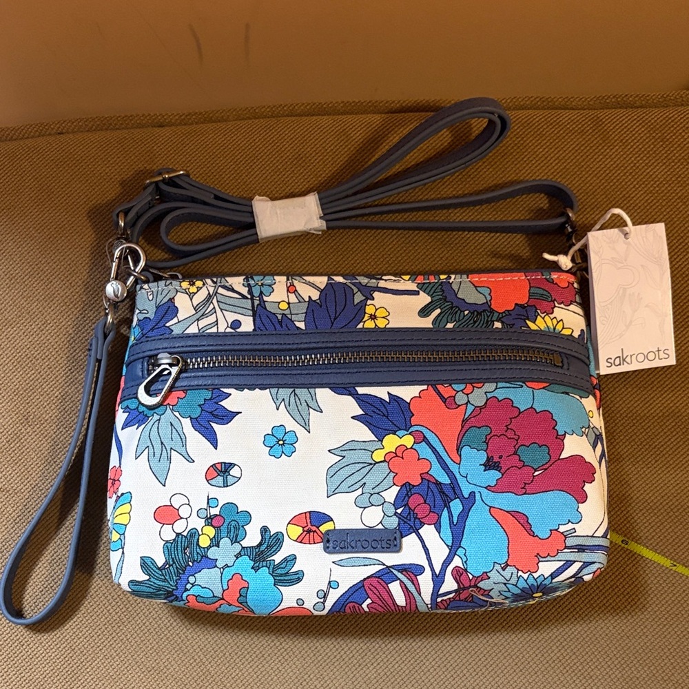 NWT Sakroots Blue and Red Floral Crossbody Bag